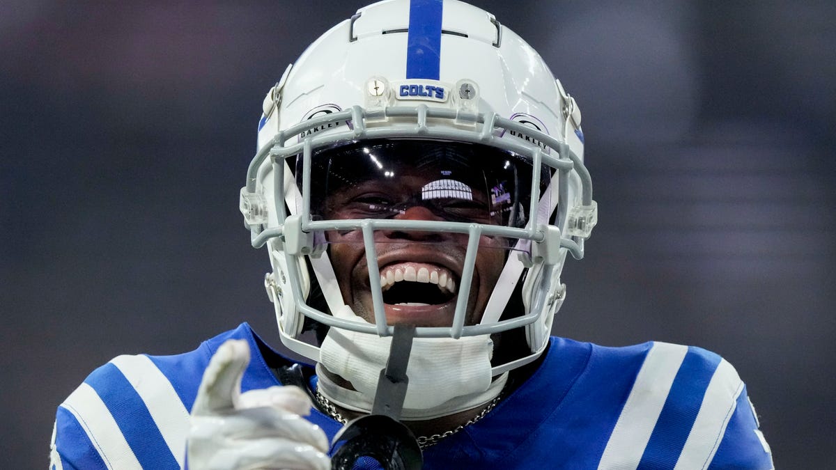 Kenny Moore II has help around him now