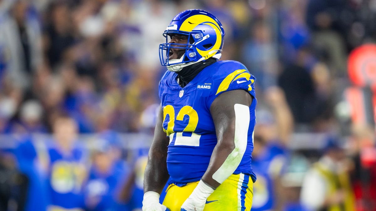 First look at Colts' free agent DT Neville Gallimore in home uniform