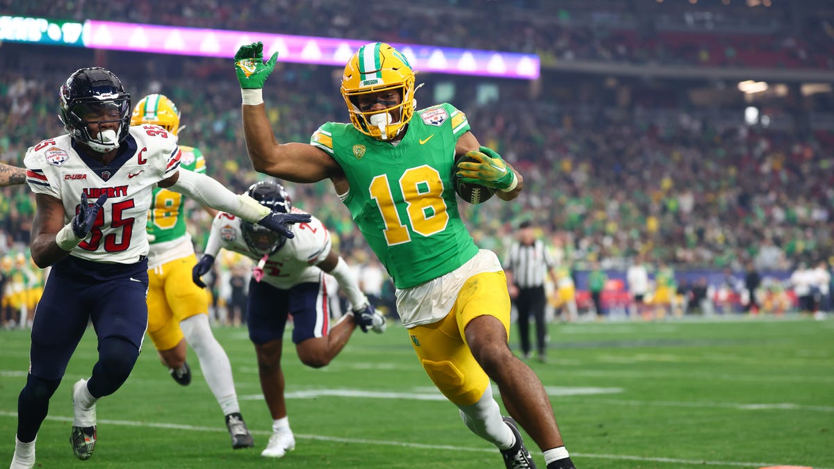 Oregon star Kenyon Sadiq named No. 1 tight end