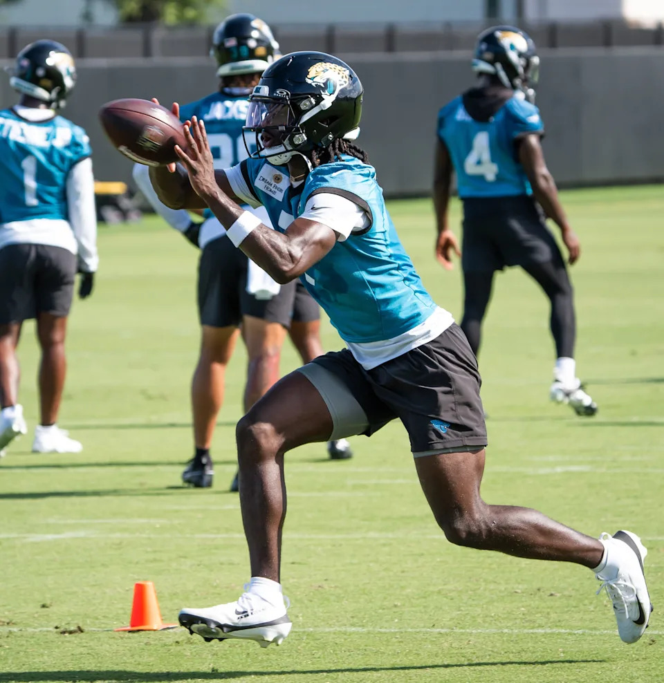 Jacksonville Jaguars wide receiver Brian Thomas Jr. (7) hauls in a pass during the Jacksonville Jaguars’ third mandatory minicamp Thursday June 12, 2025 at the Miller Electric Center in Jacksonville, Fla. [Doug Engle/Florida Times-Union]