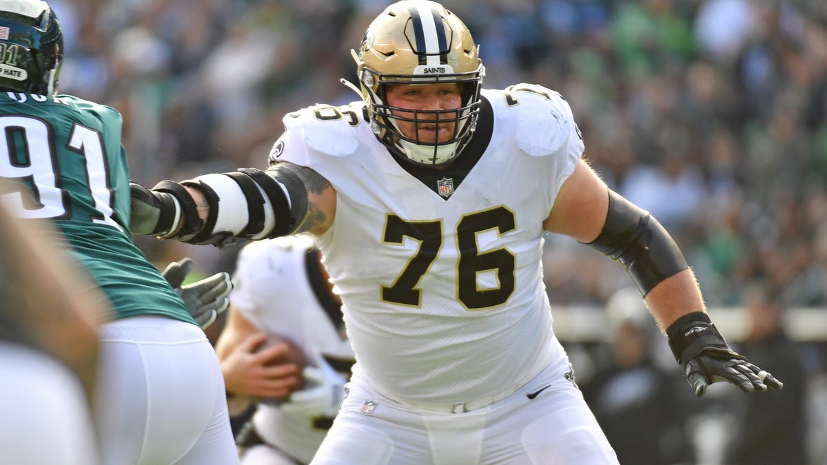 Calvin Throckmorton fights for roster spot