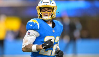 No. 17 S Elijah Molden