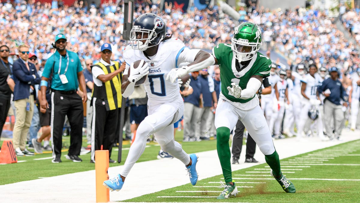 Tennessee Titans' offensive core ranked dead last in NFL