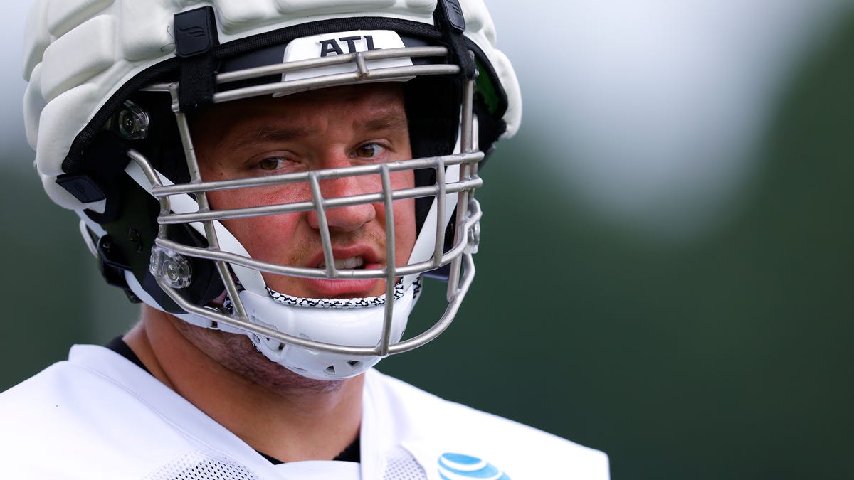 Chris Lindstrom ranked among NFL's top interior OL