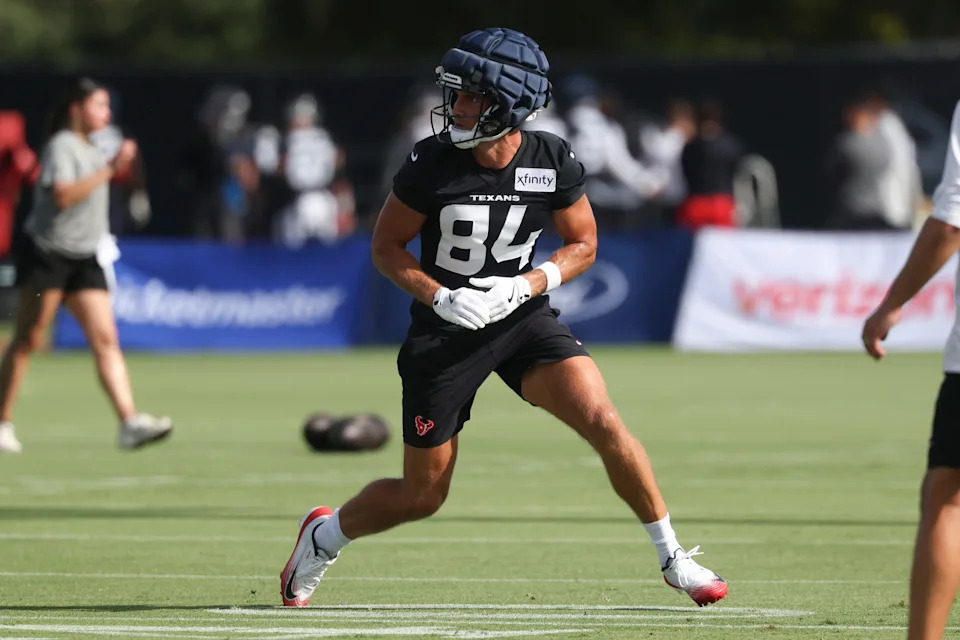 Jul 23, 2025; Houston, TX, USA; Houston Texans wide receiver Justin Watson (84) during training camp at Houston Methodist Training Center. Mandatory Credit: Troy Taormina-Imagn Images