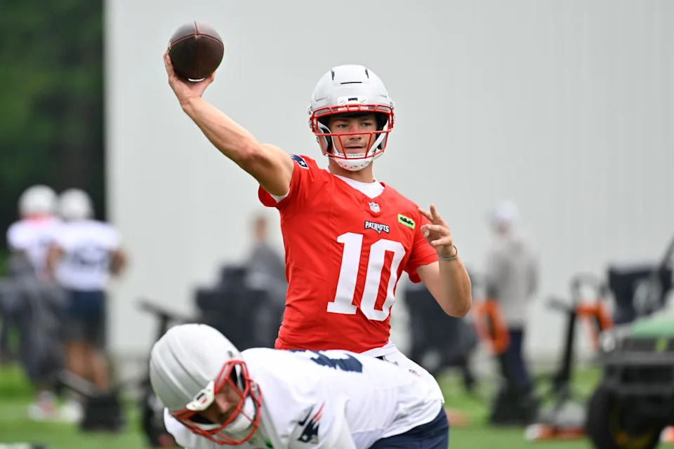 New England Patriots quarterback Drake Maye (10) throws a pass during minicamp at Gillette Stadium.Eric Canha-Imagn Images