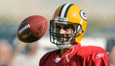 Aaron Rodgers loves dorm life during Pittsburgh Steelers training camp