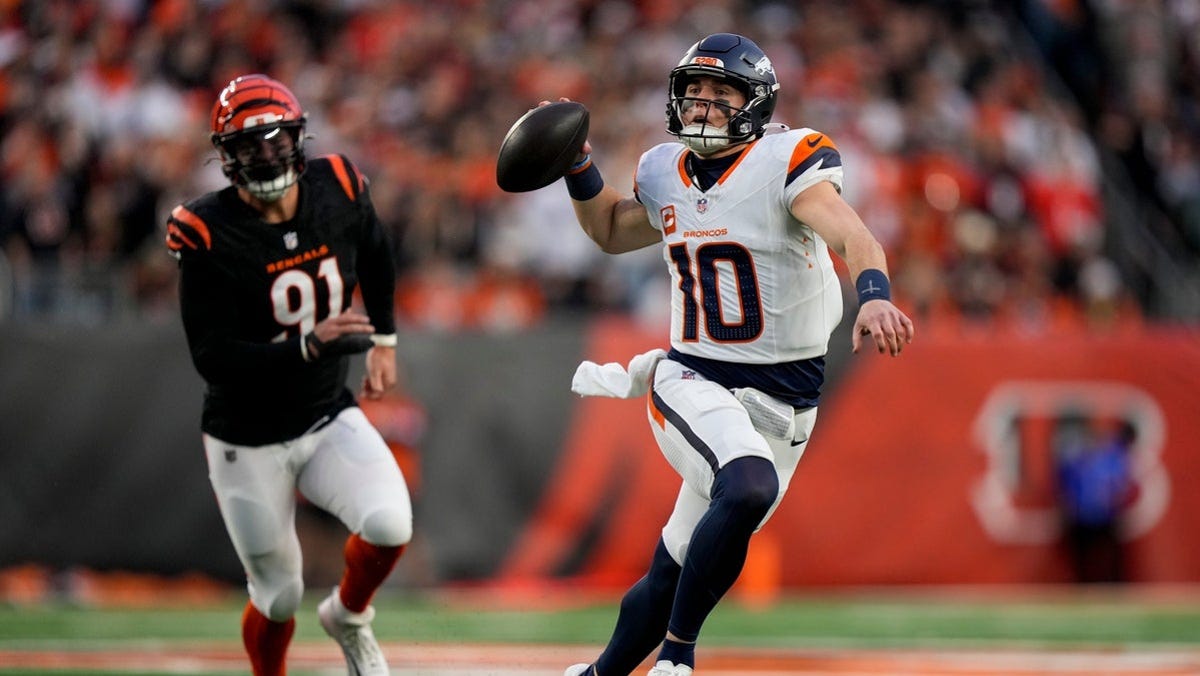 Trey Hendrickson odds to win 2025 NFL Defensive Player of the Year