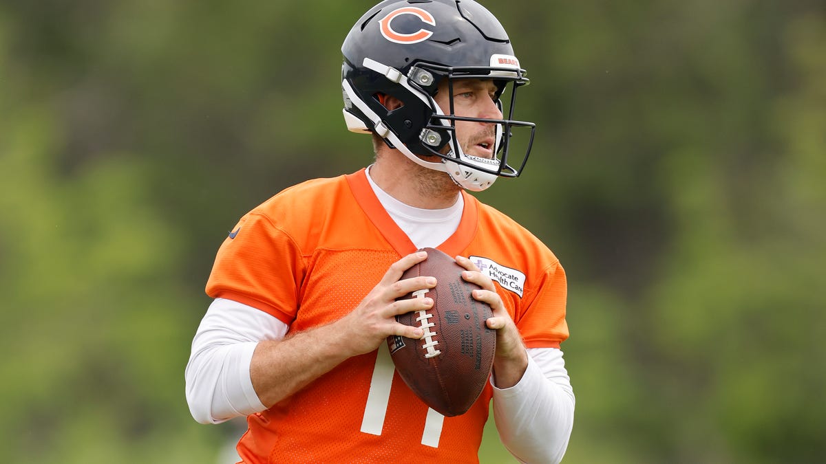 Chicago Bears activate Case Keenum off Non-Football Injury list
