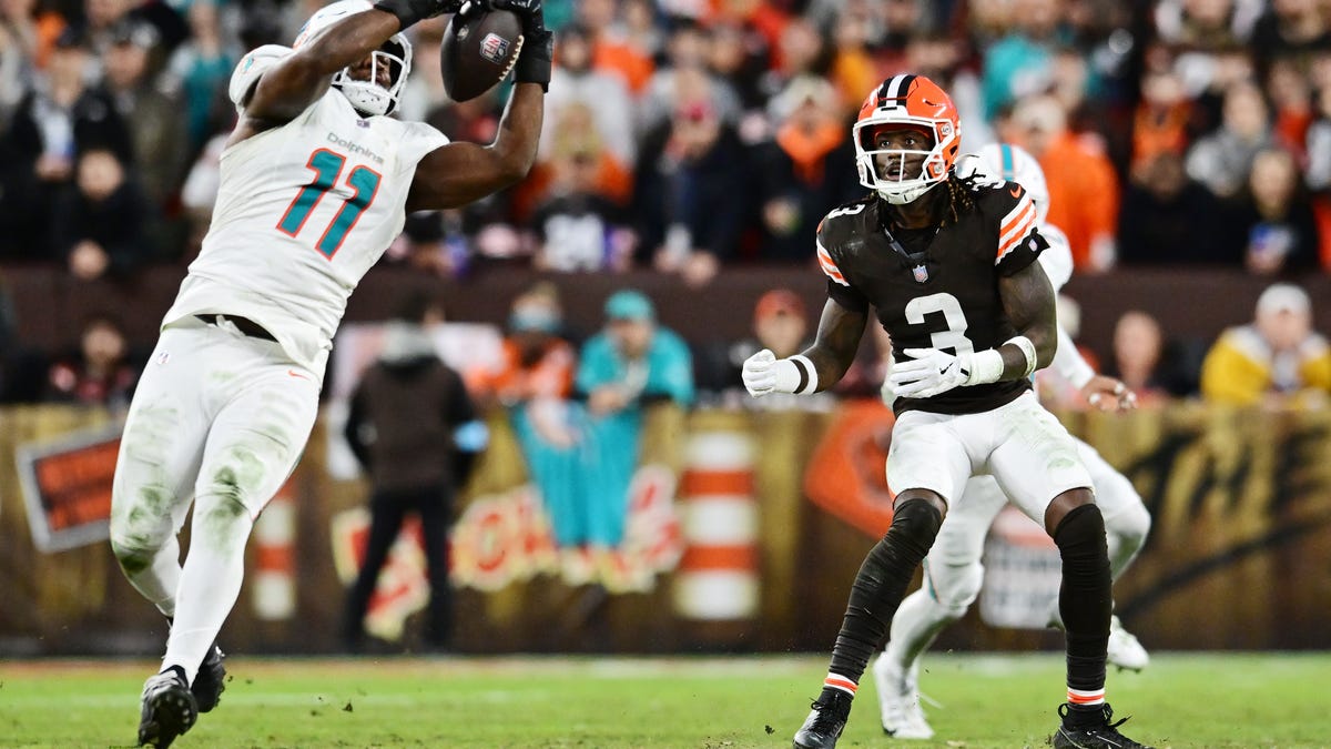 Dolphins training camp: 8 biggest battles