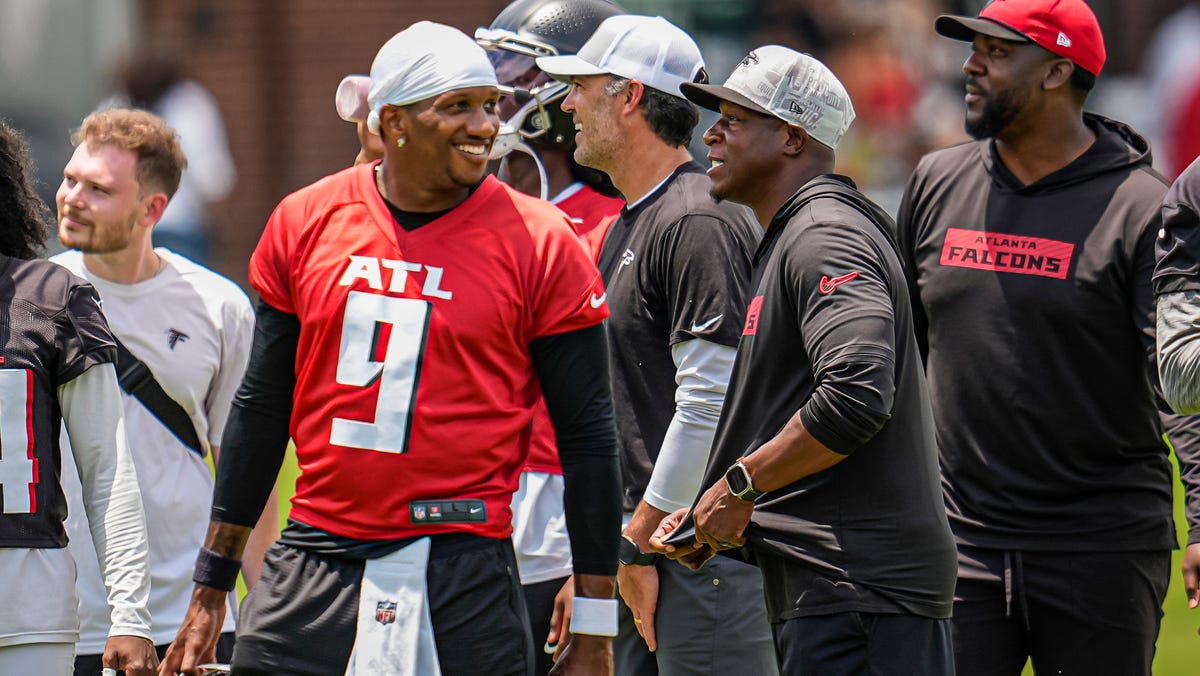 2025 training camp schedule and open practice dates