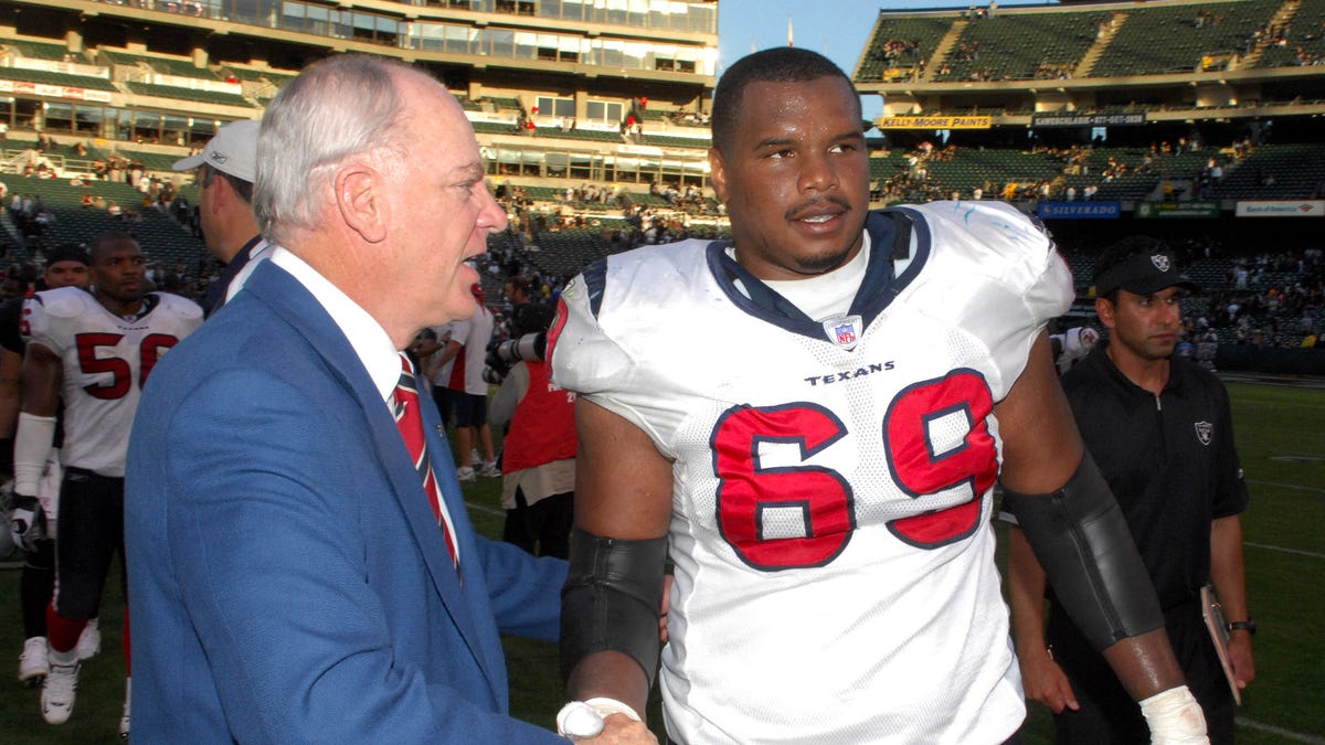 69 days until the Texans' 2025 season opener: Who has worn No.69?