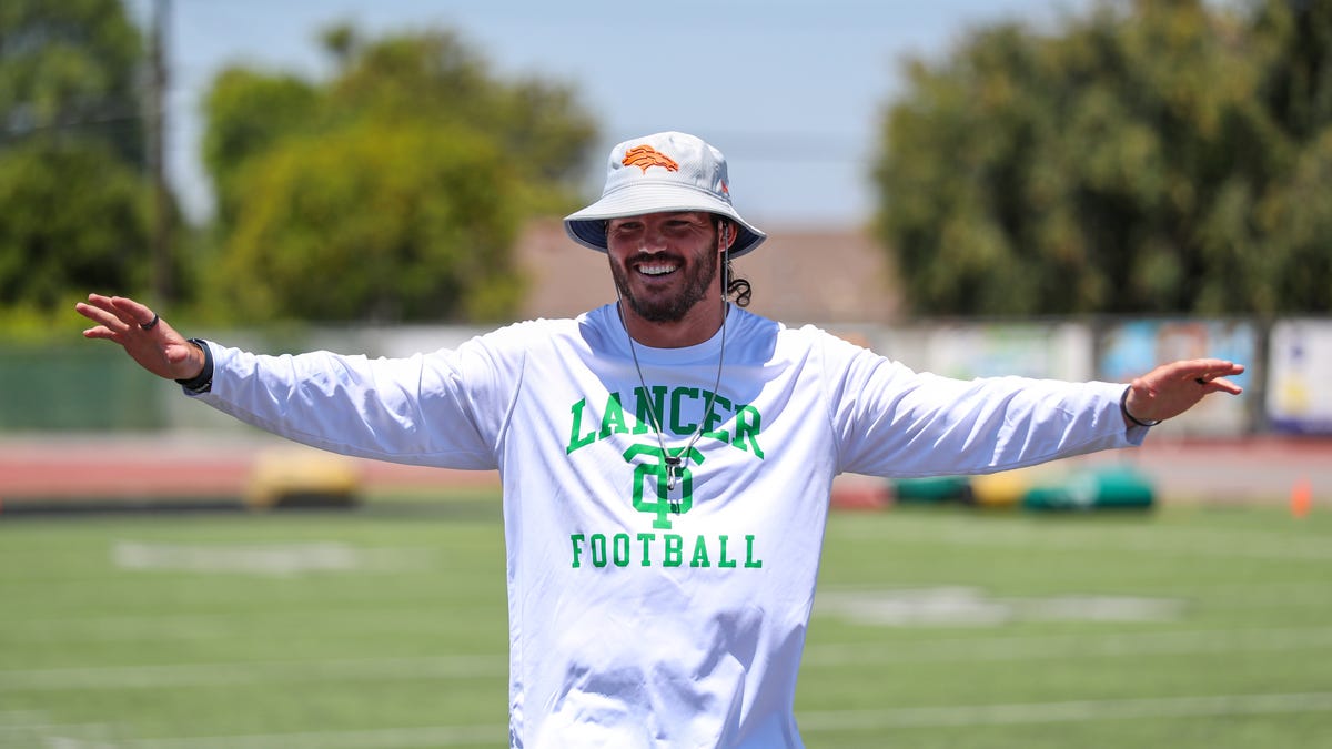 An eventful offseason for Broncos star and T.O. grad Alex Singleton