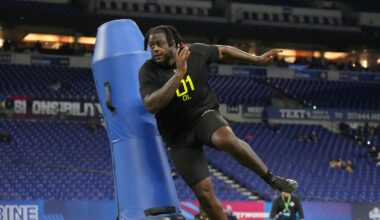 No. 72 DT Tommy Akingbesote