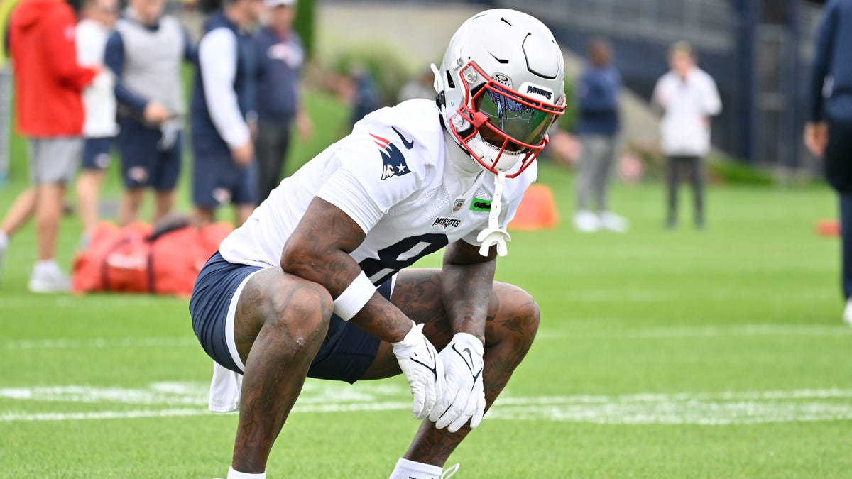 Projecting Patriots depth chart ahead of 2025 training camp
