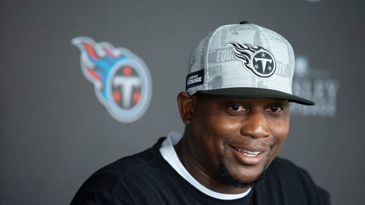 Where does Titans' Dennard Wilson rank among defensive coordinators?