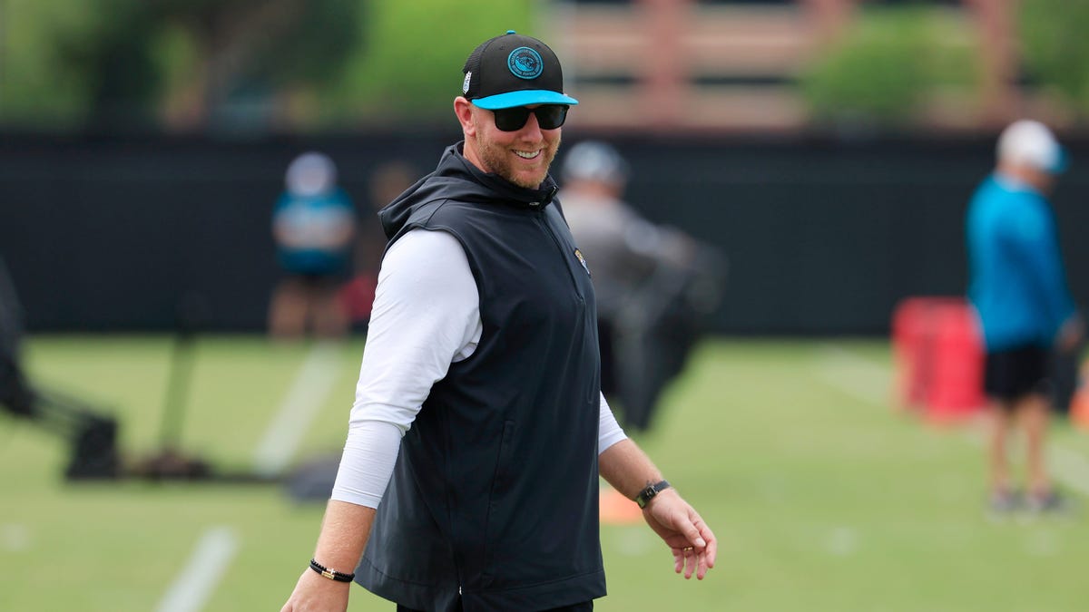 How Jaguars Liam Coen differs from other coaches Arik Armstead has had