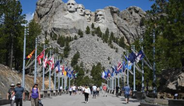 B/R puts Drew Brees, Cameron Jordan on Saints' Mount Rushmore