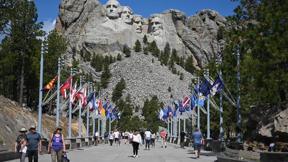 B/R puts Drew Brees, Cameron Jordan on Saints' Mount Rushmore