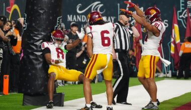 Offensive players for USC football with 1st-round NFL draft potential