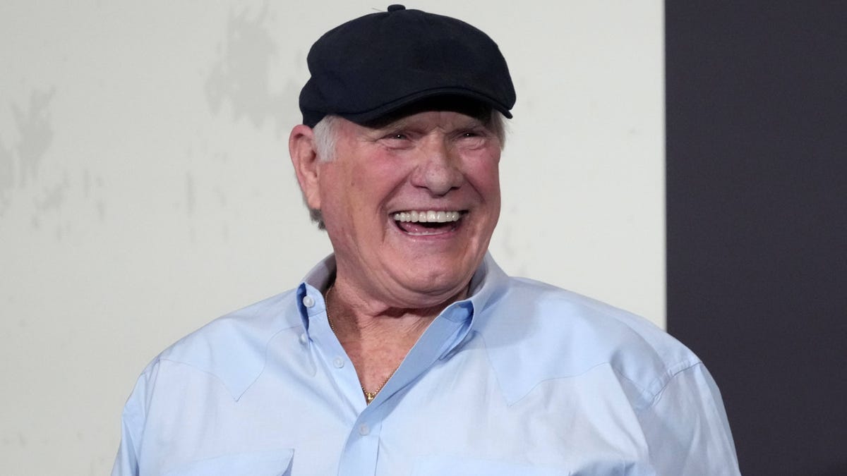 NFL on Fox broadcaster talks Tom Brady deal