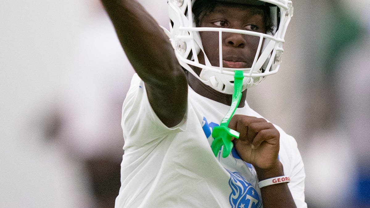 Why Oakland freshman QB Kam Morton drew attention at Titans Nike event