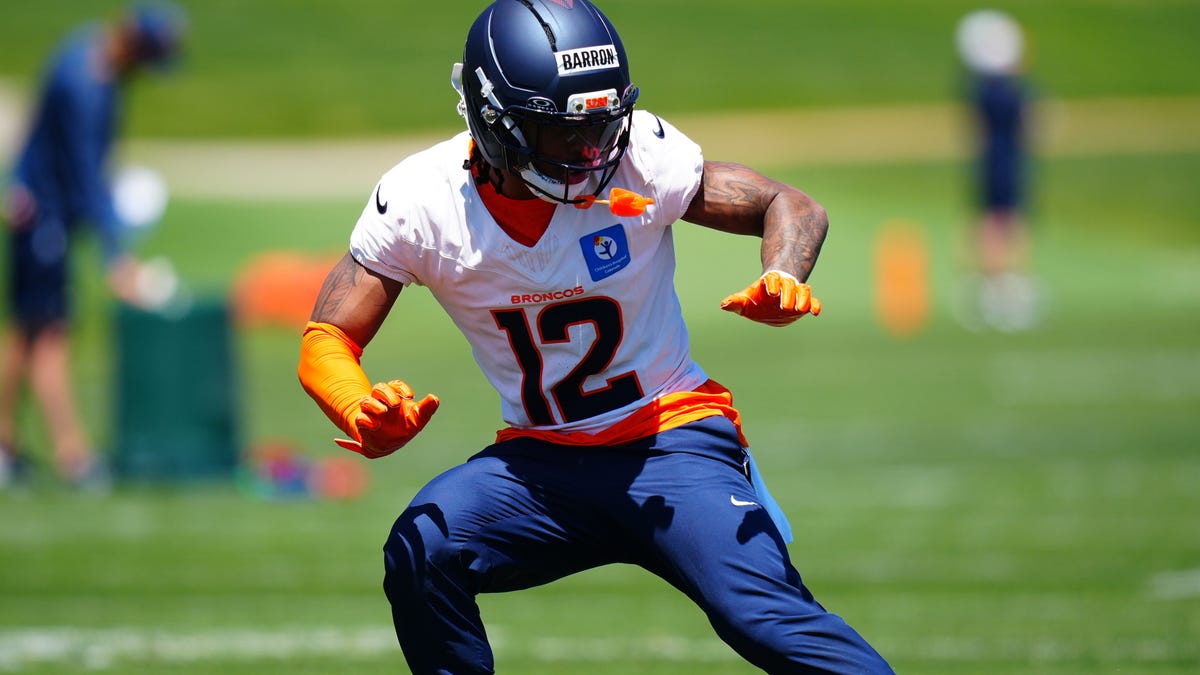 First-round picks Shemar Stewart and Jahdae Barron remain unsigned