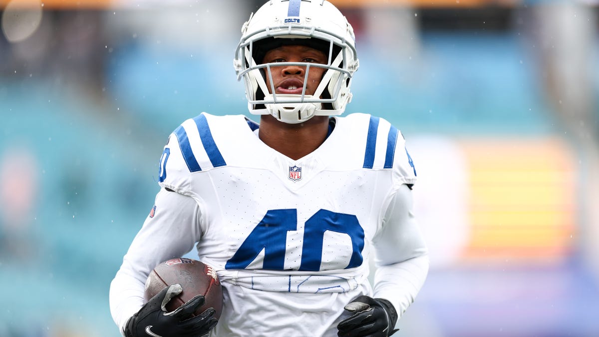 A closer look at CB Jaylon Jones