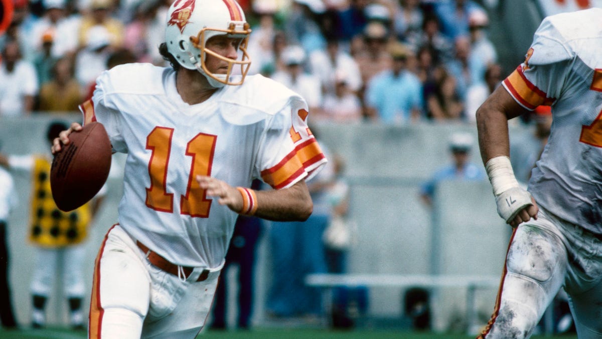 Tampa Bay Buccaneers to wear original creamsicle jerseys for 50th season.