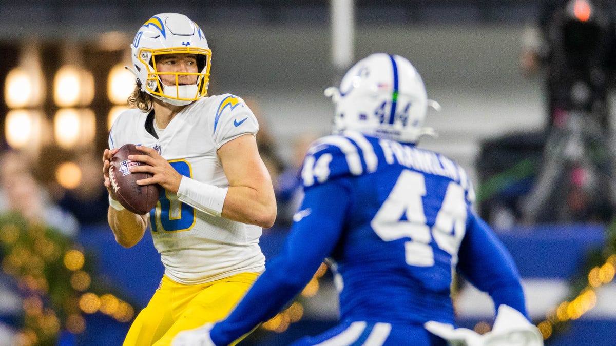 Colts face Chargers in Week 7 in LA's new alternate uniform