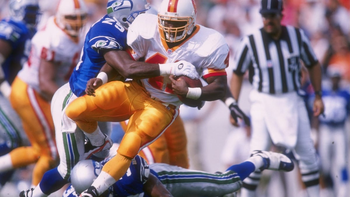 Seahawks and Buccaneers should both wear throwback uniforms in Week 5