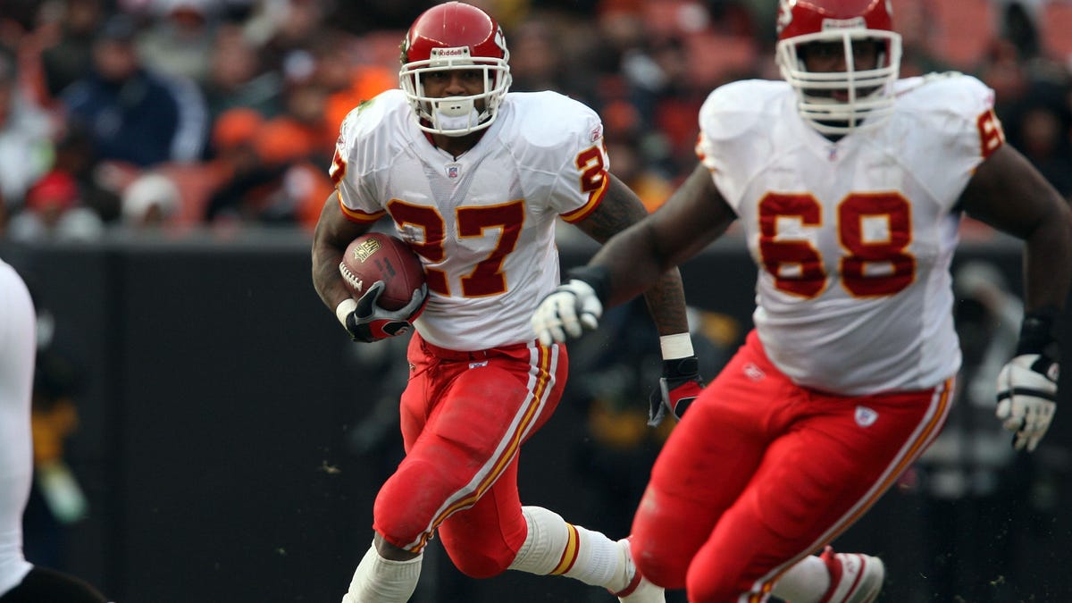 Former Nebraska OL Will Shields named best-ever No. 74 draft pick