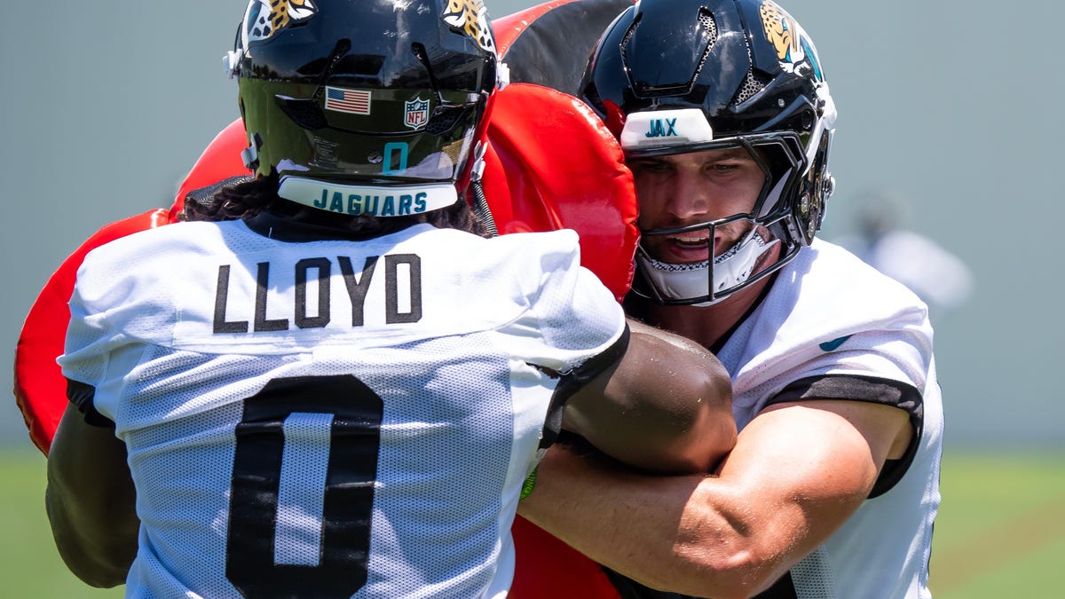 Big Question facing Devin Lloyd and other LBs