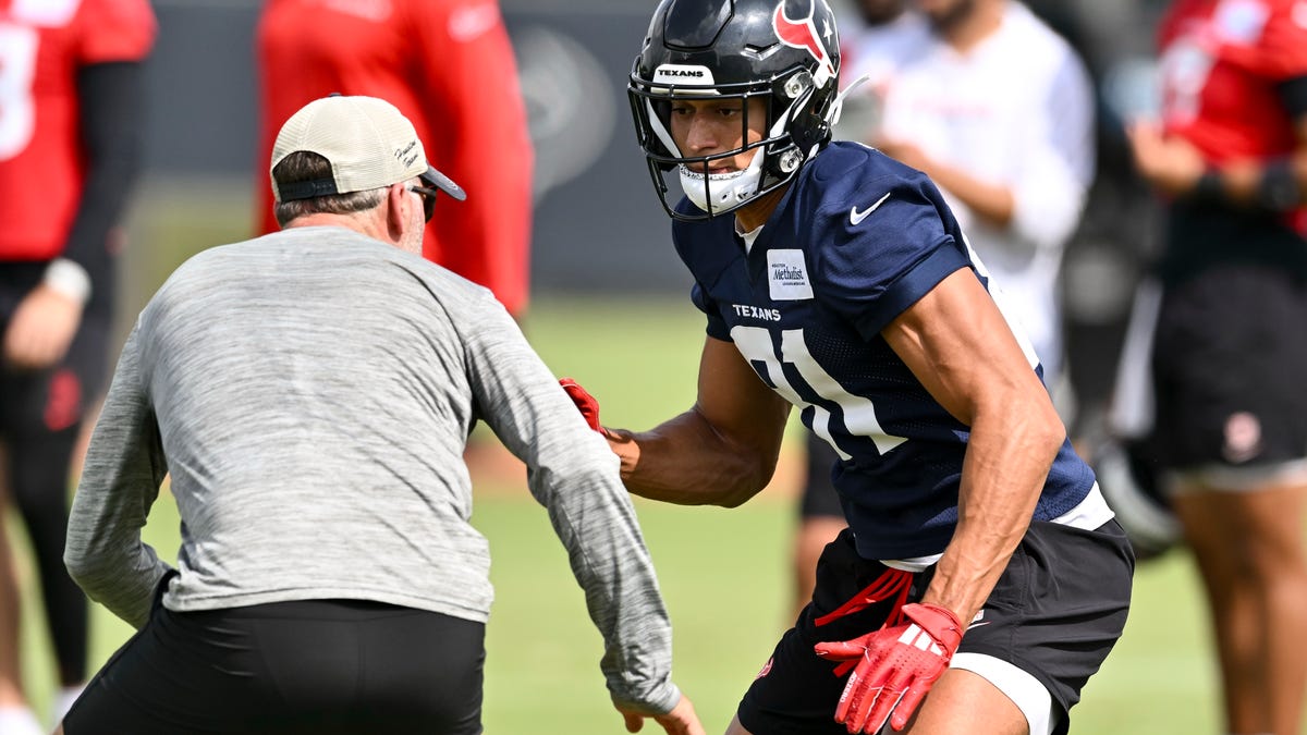 Texans avoid offseason headache of negotations with Day 2 picks