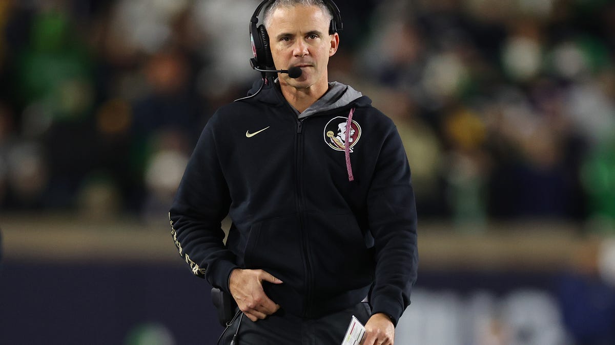 10 coaches in trouble entering 2025 season