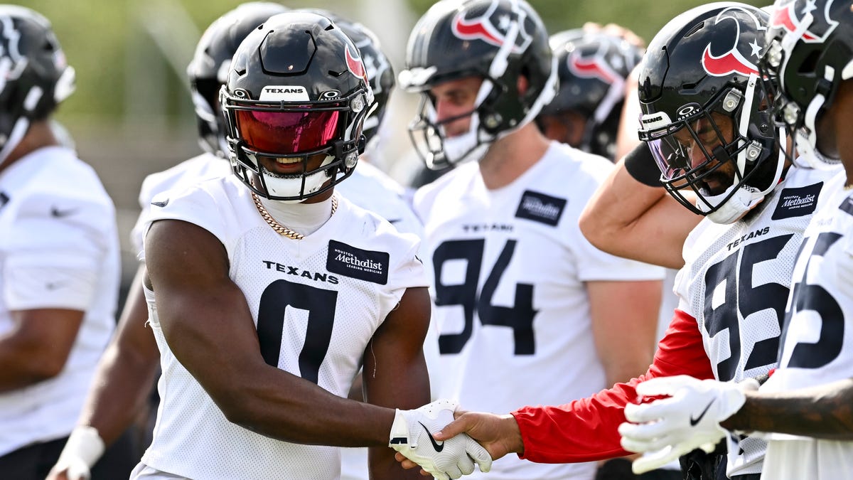 Texans building an elite defense following multi-interception practice