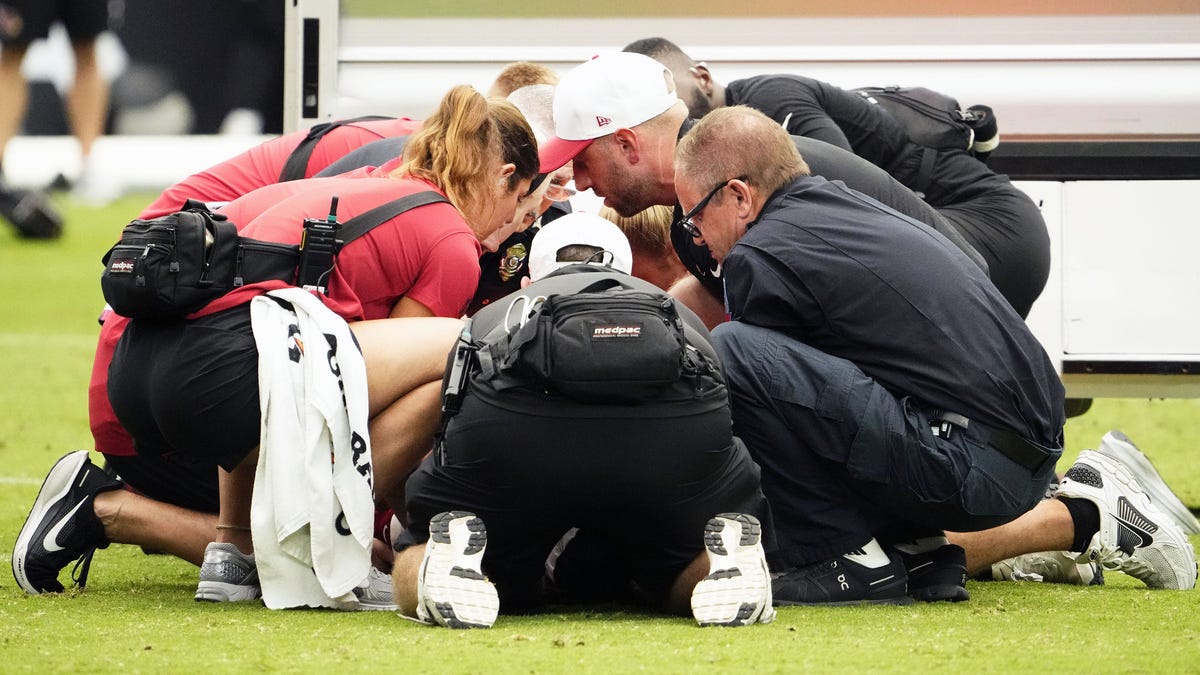 Cardinals LB J.J. Russell back with team after visit to hospital