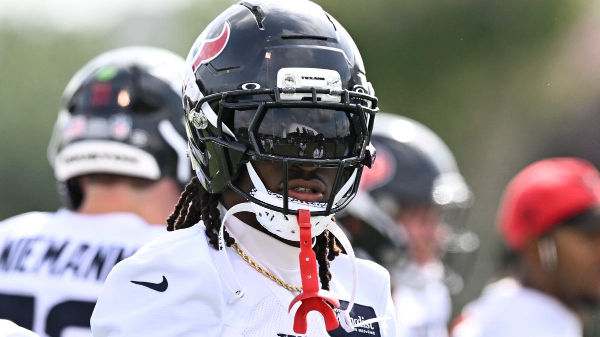 Texans DB Calen Bullock continues to be ball-hawking demon in practice