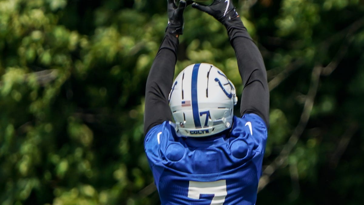 Defense dominates Anthony Richardson, Daniel Jones