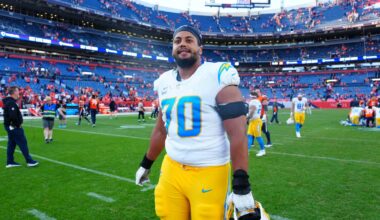 Chargers extend OL with record-breaking deal