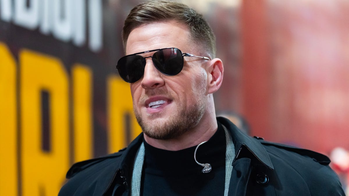 Texans legend J.J. Watt clobbered the 9-9-9 challenge at Brewers game