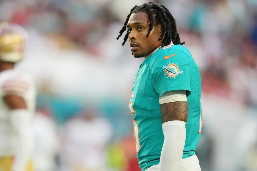 FILE – Miami Dolphins cornerback Jalen Ramsey (5) stands on the field during the first half of an NFL football game against the San Francisco 49ers, Sunday, Dec. 22, 2024, in Miami Gardens, Fla. (AP Photo/Rebecca Blackwell, file)