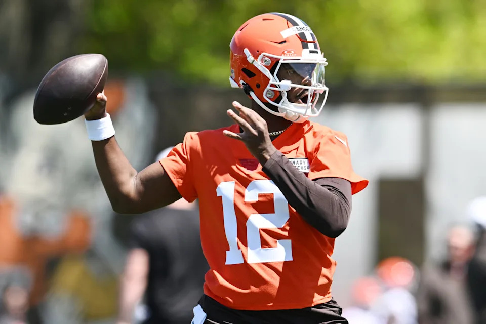 May 9, 2025; Berea, OH, USA; Cleveland Browns quarterback Shedeur Sanders (12) throws a pass during rookie minicamp at CrossCountry Mortgage Campus. Mandatory Credit: Ken Blaze-Imagn Images© Ken Blaze-Imagn Images