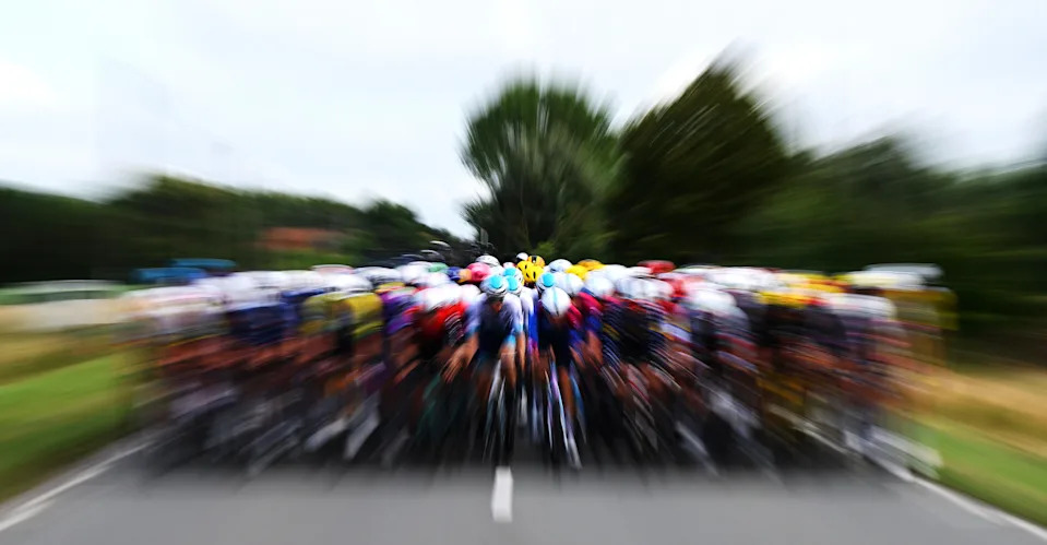 A general view of the peloton during Stage 3 of the Tour de France. (Dario Belingheri/Getty Images)