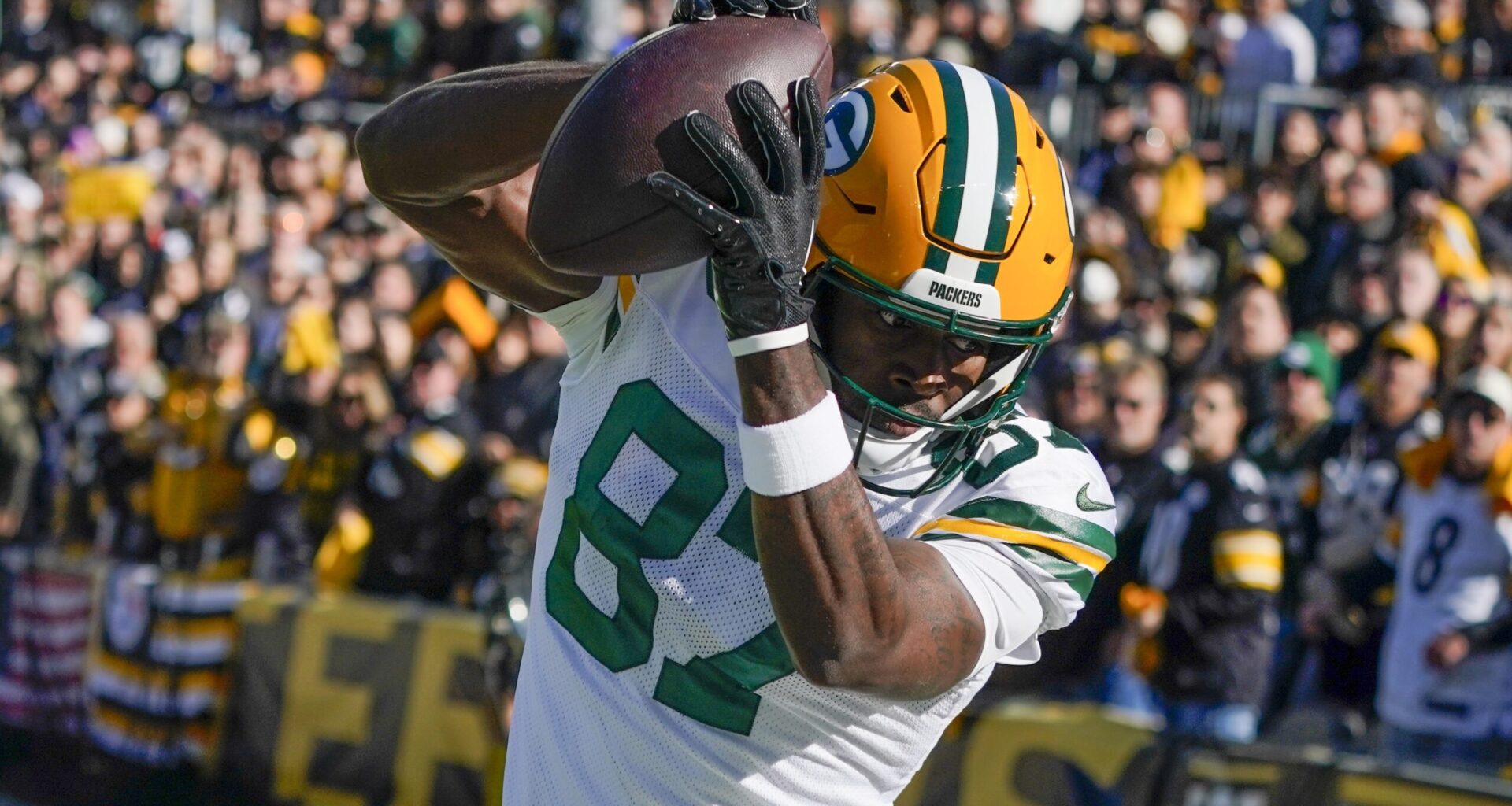 Steelers Predicted to Trade For Aaron Rodgers' Former Teammate