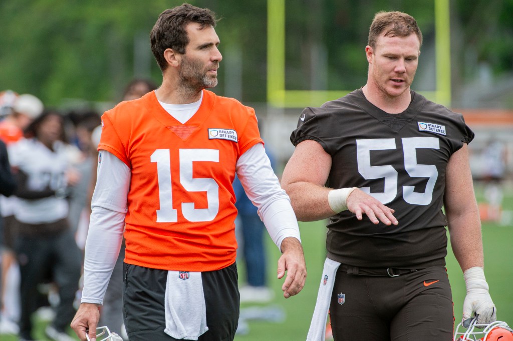 It's not Joe Flacco's job to mentor Shedeur Sanders with Browns