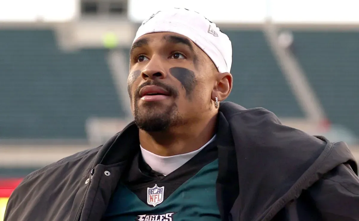 Jalen Hurts’ former teammate fires back at Eagles over trade: ‘They were scared’