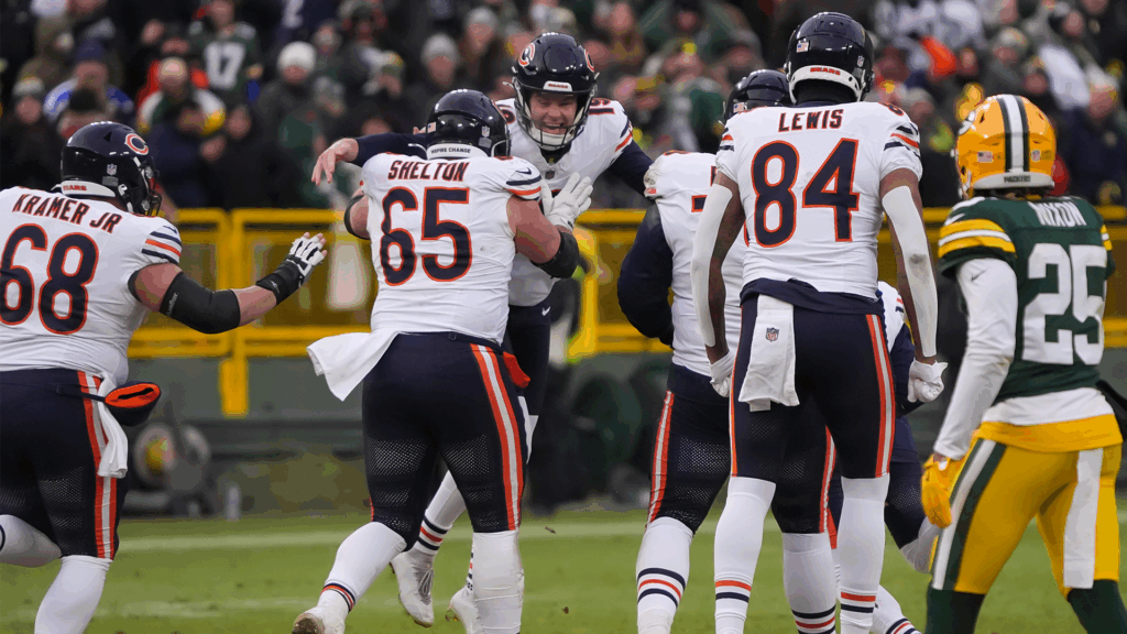 Packers' Rasheed Walker says Caleb Williams, Bears 'got lucky' in Week 18 win