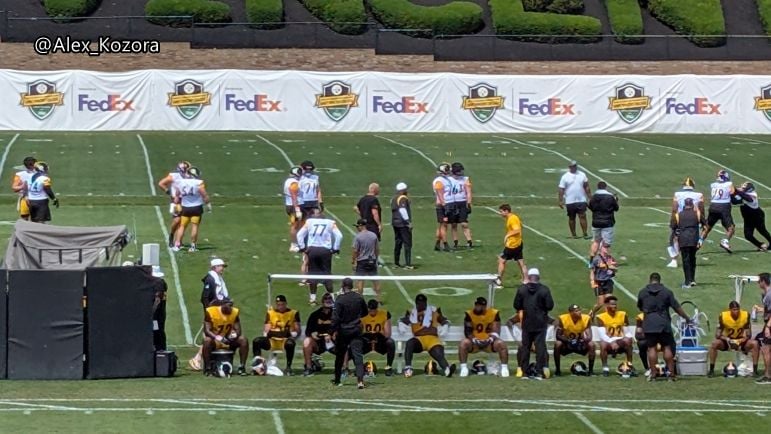 Broderick Jones injury