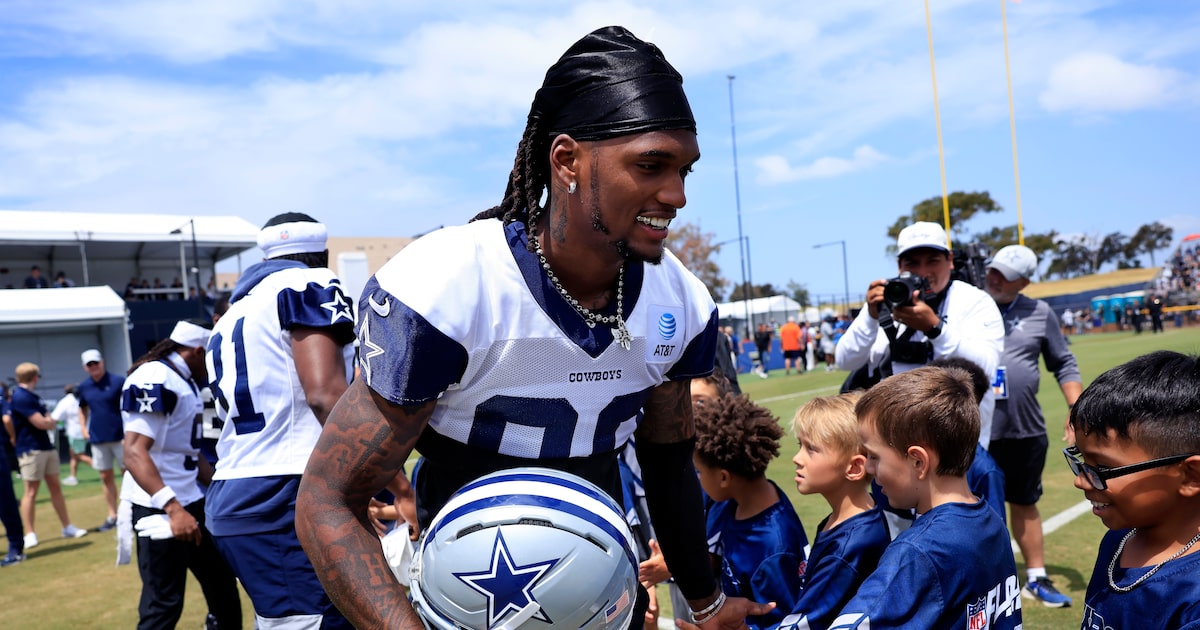 Dallas takes field for first full-pads practice